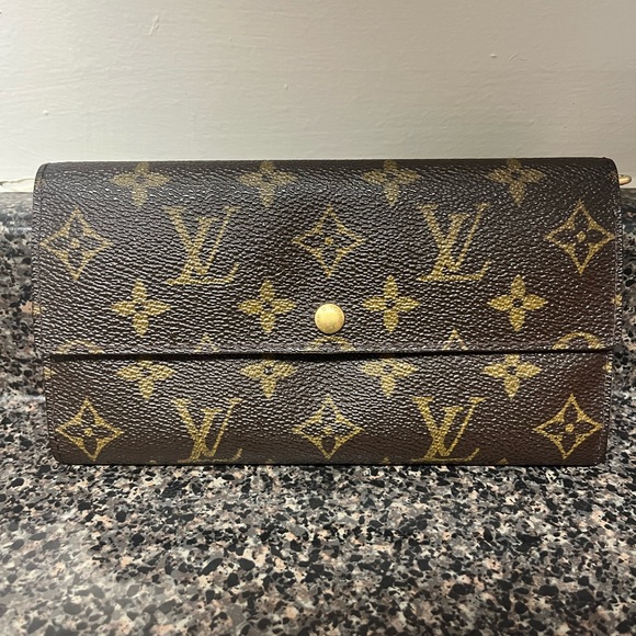 Louis Vuitton Handbags - SOLD-Louis Vuitton Vintage Sarah Wallet